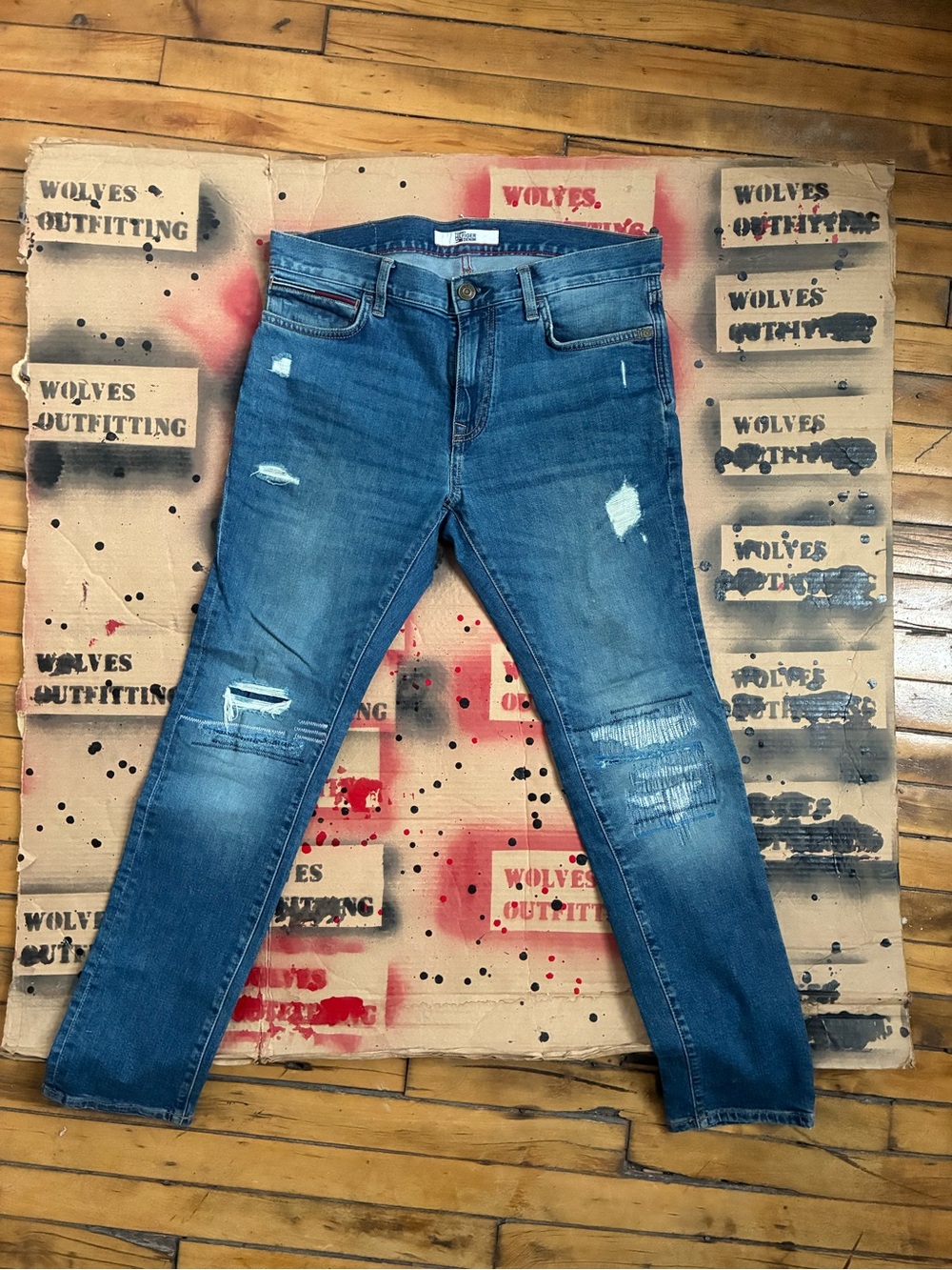 Tommy Hilfiger Men's Slim Distressed Blue Jeans